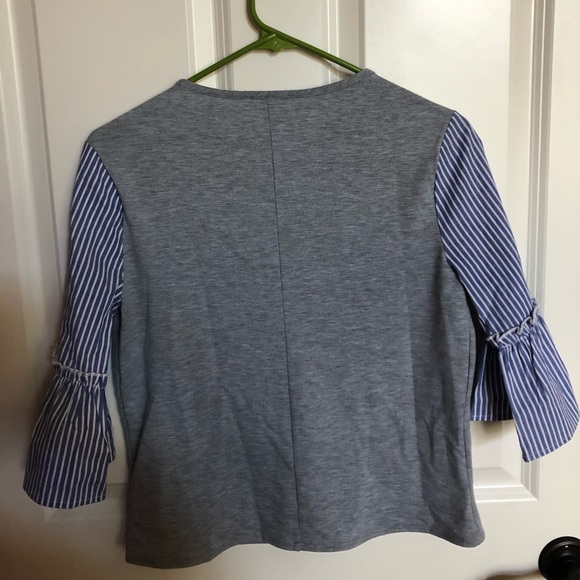 Grey Knit Ruffled Sleeve Blouse - Picture 2 of 2